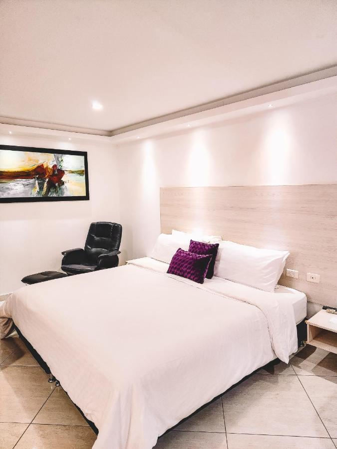 Hotel Radoa El Banco  Esterno foto