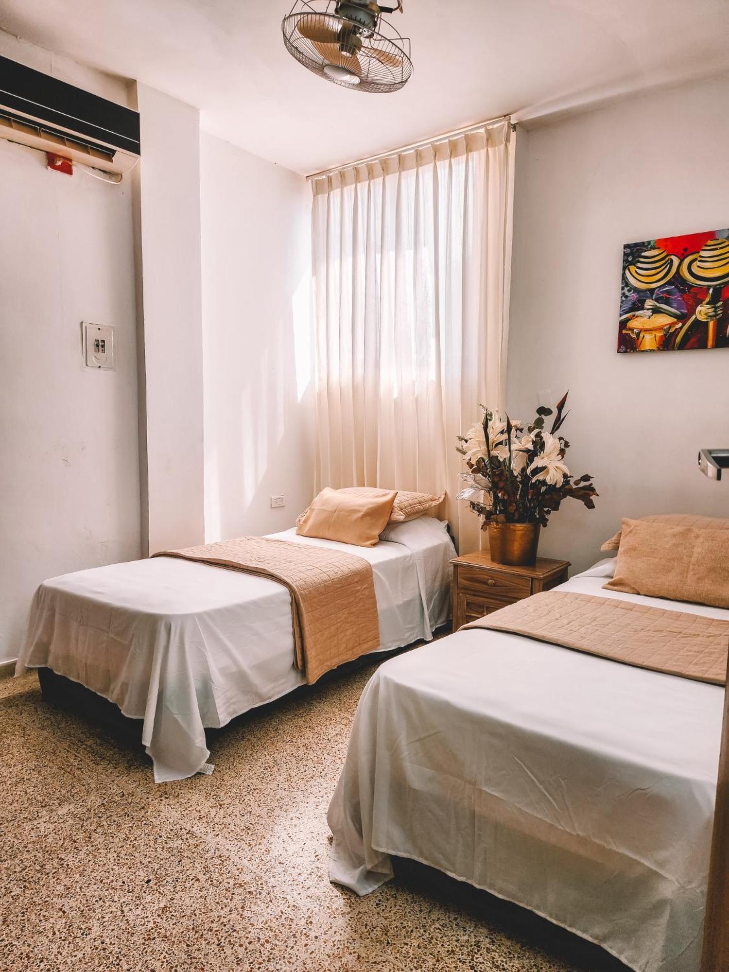 Hotel Radoa El Banco  Esterno foto